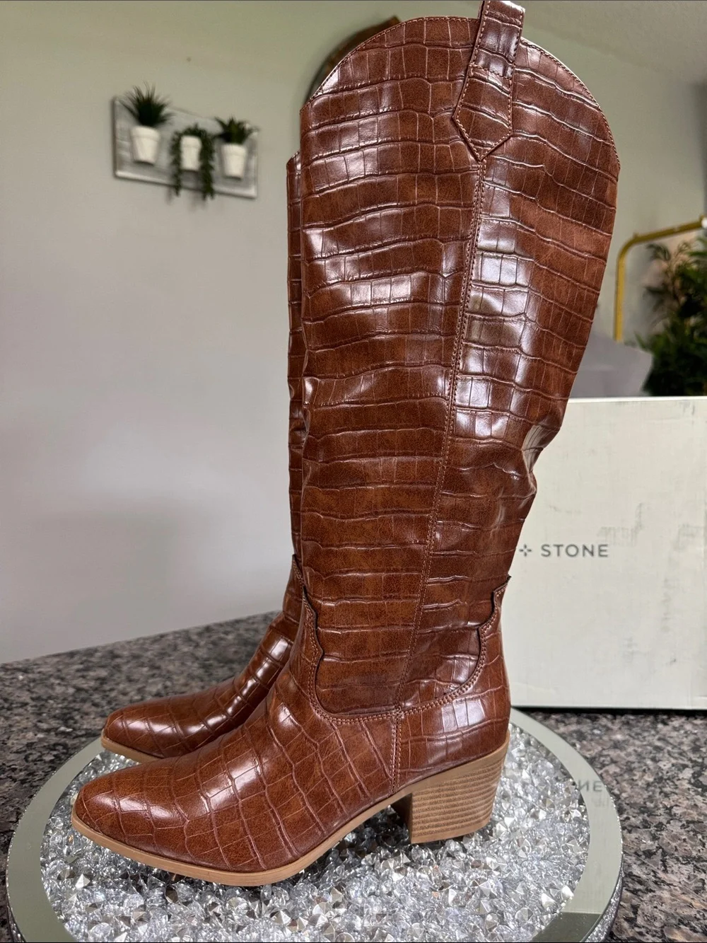 Sun + Stone Croc-Embossed Tall Brown dolly Boots NEW 8.5